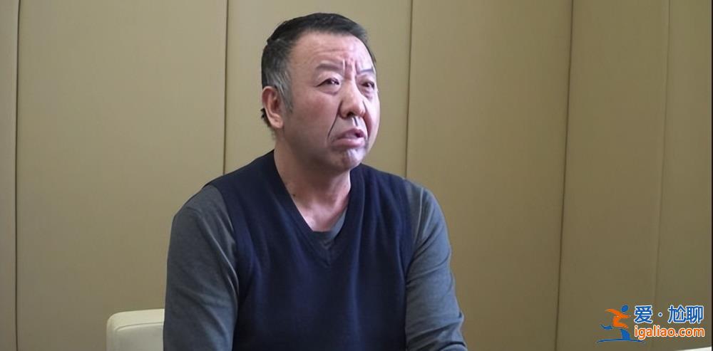妻子打人耳光成習慣 停車違章用錢甩交警？