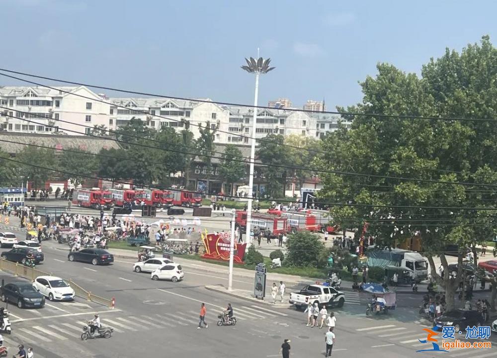 烈士馮振到家了！為送他最后一程 昨夜全城未眠！？