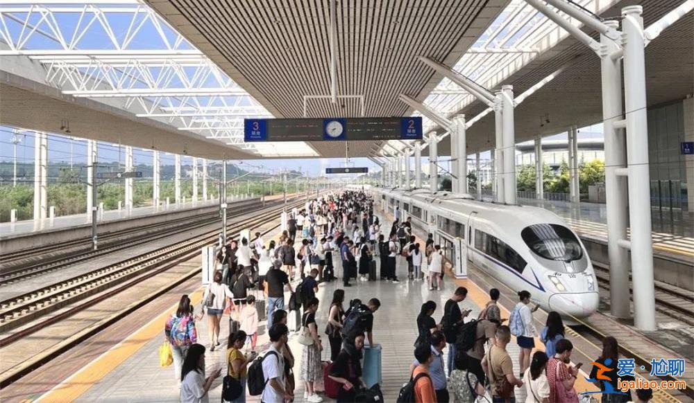 全國鐵路將迎來入學(xué)、返校客流 預(yù)計發(fā)送學(xué)生旅客680萬人次？