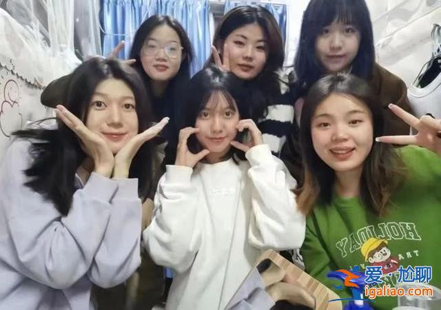 同宿舍6女生拒絕內卷全員保研互相合作學習[6女生]？