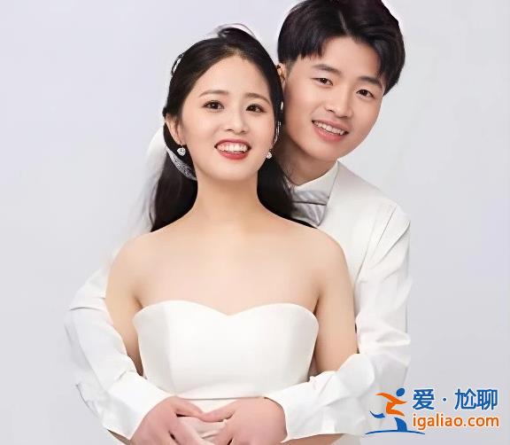 鄭州網紅夫妻稱正辦辭職 被搶手機未歸還 融創沒再直接聯系過他? 鄭州網紅夫妻稱正辦辭職 被搶手機未歸還 融創沒再直接聯系過他?