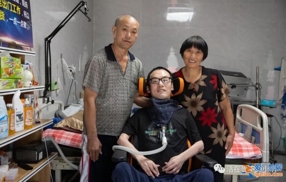 與漸凍癥抗?fàn)?2年的“堅(jiān)強(qiáng)卓君”離世 曾開網(wǎng)店掙錢給家人買禮物？