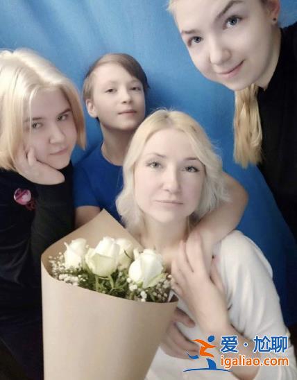 我是鄧佐娃 40歲 記者 競選俄羅斯總統? 我是鄧佐娃 40歲 記者 競選俄羅斯總統?