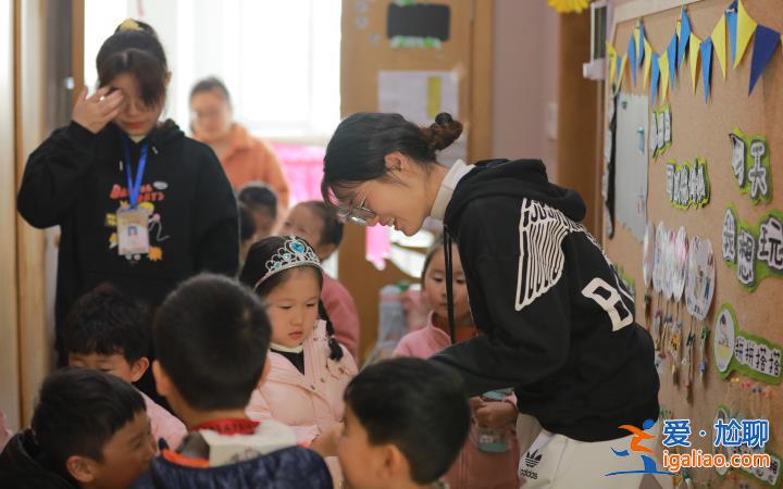 多地幼兒園關(guān)停 人口減少或并非主因？