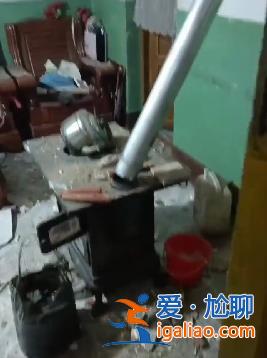 家在震中 親戚里有老人和小孩去世？