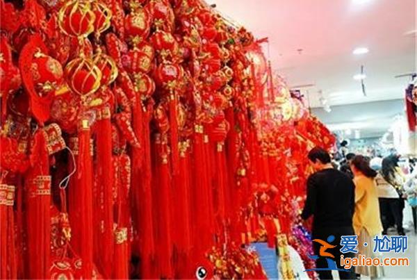 年貨市場(chǎng)“旺”起來(lái)，年貨市場(chǎng)都賣些什么[旺]？