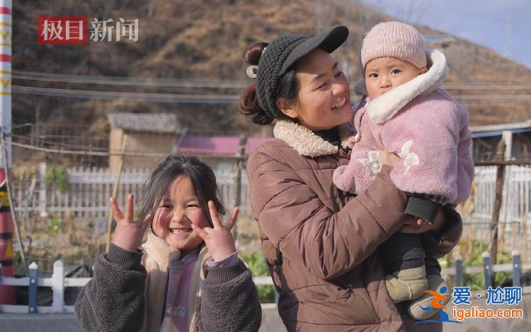 她在家帶娃種地 成功脫貧還蓋起新樓？