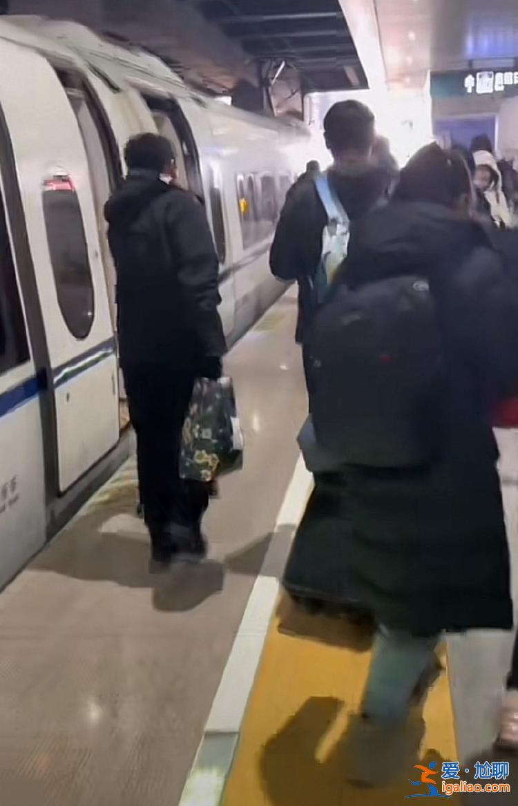 G1265列車少一節車廂 近100位旅客沒有座位 濟南鐵路局回應？