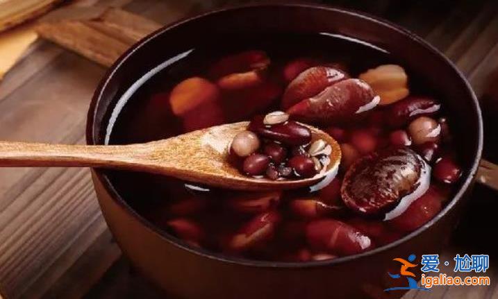一箱八寶粥只有10罐其余都是泡沫 這存在過度包裝嗎？