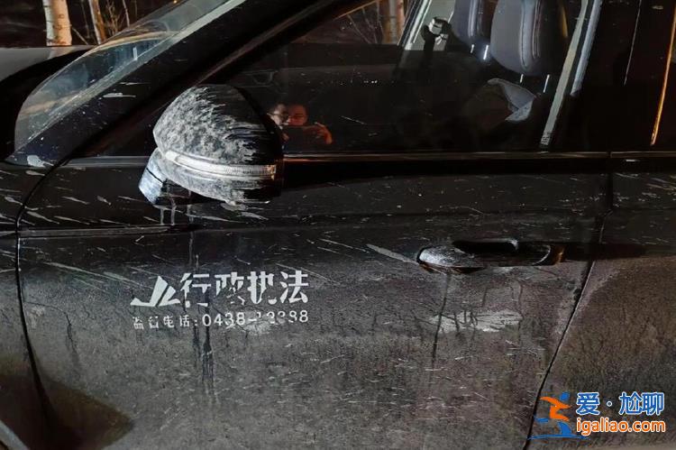 吉林扶余2名執法人員夜查運砂車 被路過車輛撞倒1死1傷 警方立案？