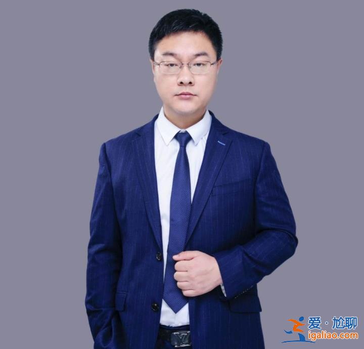 “賓利車主高架傷人事件”勸架男子找到了 當事人是名律師？