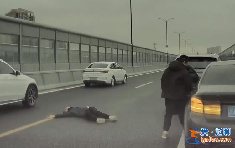 司機進車是拆記錄儀?傷者情況如何?四問杭州賓利司機傷人事件? 司機進車是拆記錄儀?傷者情況如何?四問杭州賓利司機傷人事件?