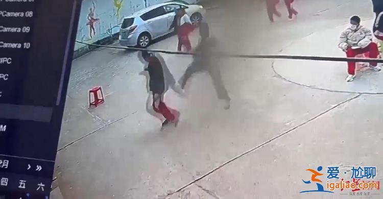 警方已聯系被打男孩？