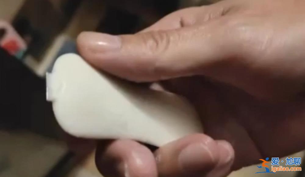 沒有工人不慎掉入刀片的可能？