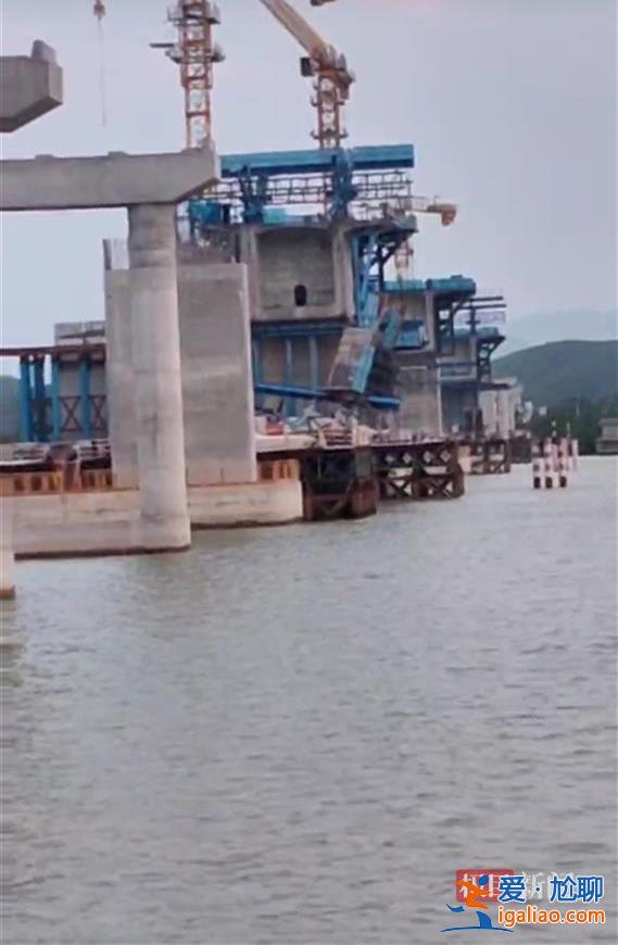 廣東江門一工地發(fā)生高墜事故兩人遇難 當(dāng)?shù)卣褜ひ幻麎嫿й櫲藛T? 廣東江門一工地發(fā)生高墜事故兩人遇難 當(dāng)?shù)卣褜ひ幻麎嫿й櫲藛T?