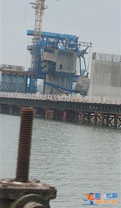 廣東江門一工地發(fā)生高墜事故兩人遇難 當(dāng)?shù)卣褜ひ幻麎嫿й櫲藛T? 廣東江門一工地發(fā)生高墜事故兩人遇難 當(dāng)?shù)卣褜ひ幻麎嫿й櫲藛T?