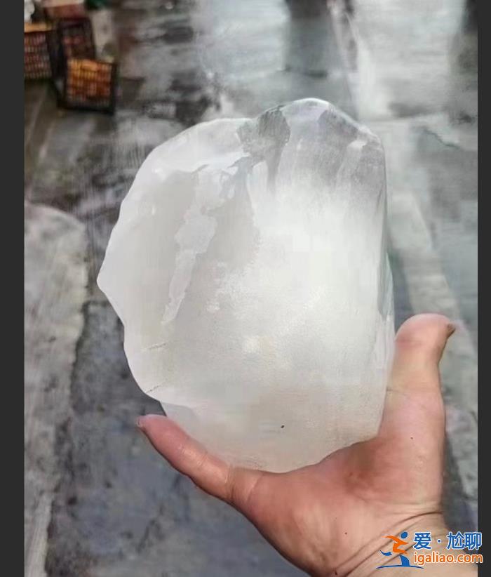 汽車玻璃被砸碎？