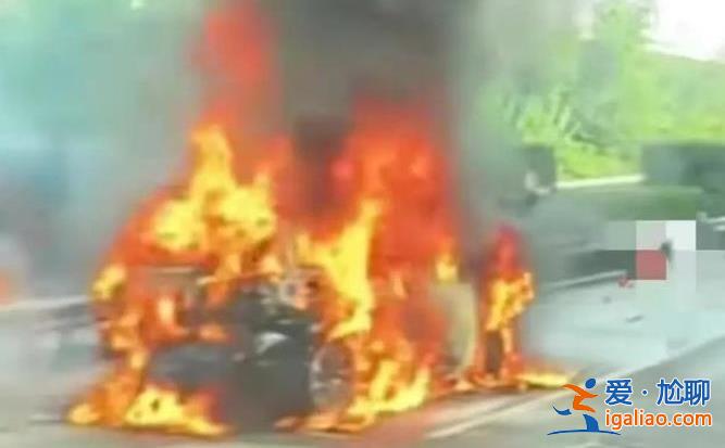 問(wèn)界M7事故砸窗救援者為何在現(xiàn)場(chǎng)大哭，沒(méi)救出人感到難過(guò)[問(wèn)界]？