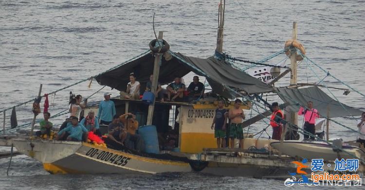 菲律賓多艘船只在我黃巖島鄰近海域非法聚集 中國海警加強現場監(jiān)視取證？