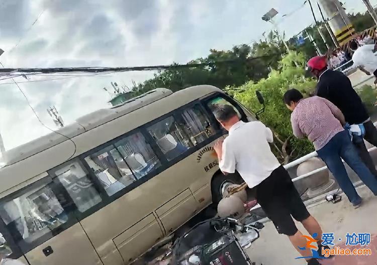司機被特警帶走？