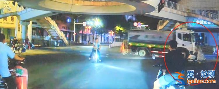 直行灑水車撞倒左轉騎車人致其身亡 雙方是否搶燈引爭議 警方介入？