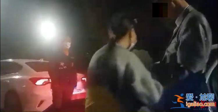 夜間在車上成交出生14天男嬰 多次抬價(jià)最終賣15萬？