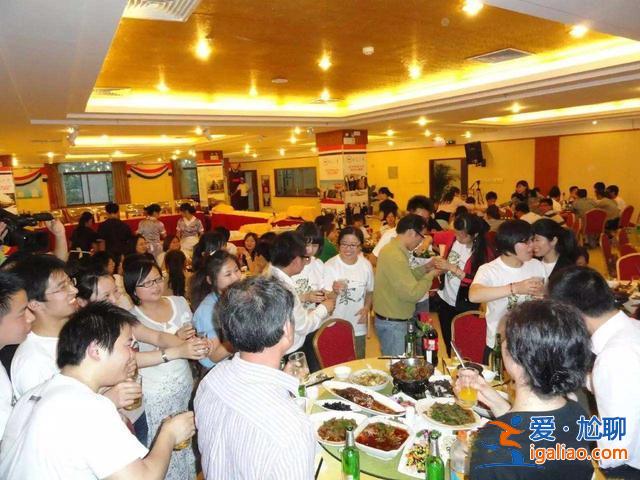 同學升學宴要隨禮嗎？同學互相參加升學宴要隨禮嗎？