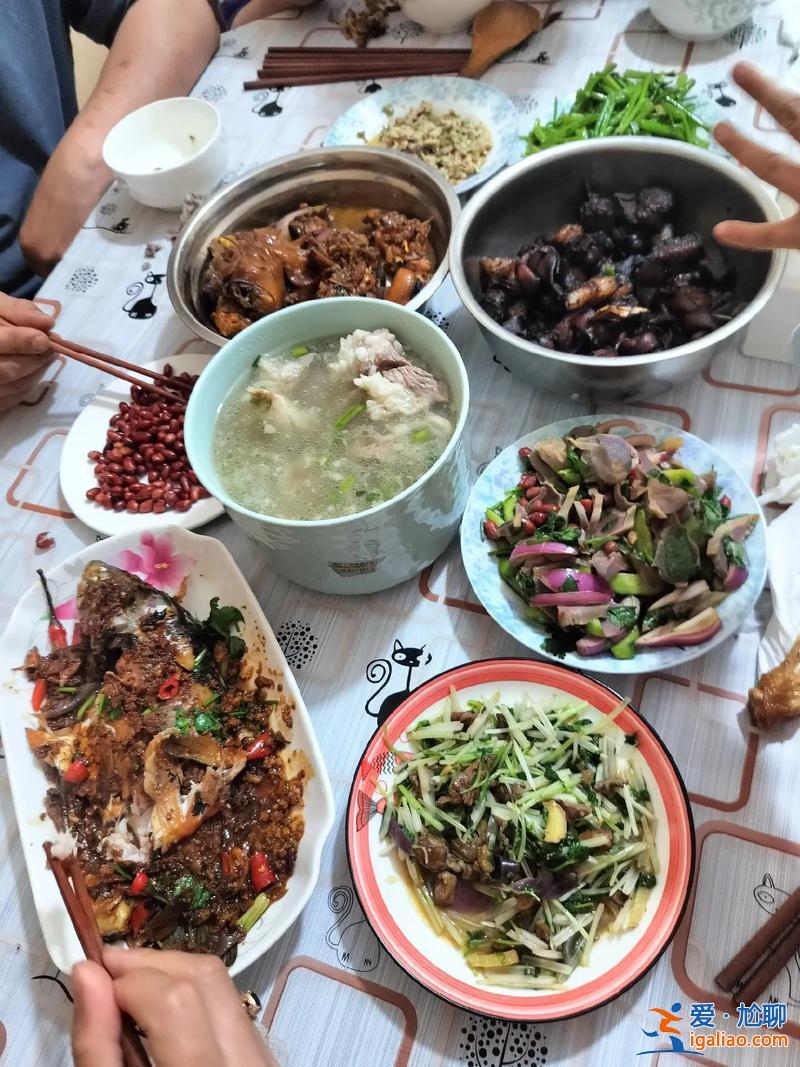 升學宴要請客吃飯，升學宴一般提前多久請客？