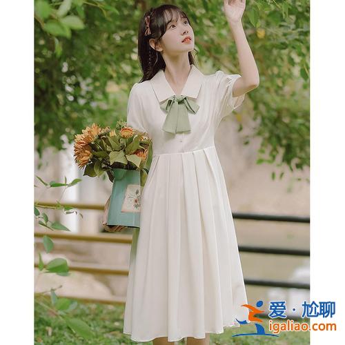 升學(xué)宴簡單穿搭(升學(xué)宴穿搭女)？