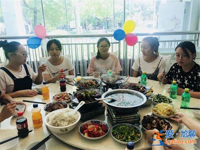 四十桌升學宴完整版？升學宴父母怎么挨個桌子敬酒？